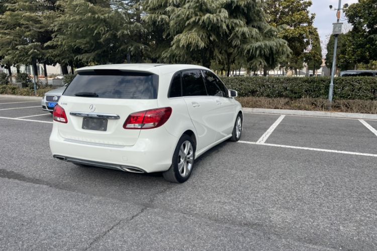 Used Mercedes-Benz B-Class 2017 B 200 Sport Edition Exterior 5