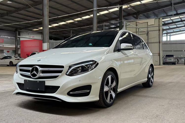 Used Mercedes-Benz B-Class 2017 B 200 Fashion Model Exterior 5