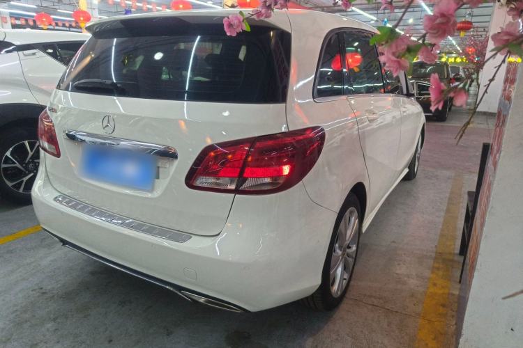 Used Mercedes-Benz B-Class 2017 B 200 Sport Edition Exterior 5