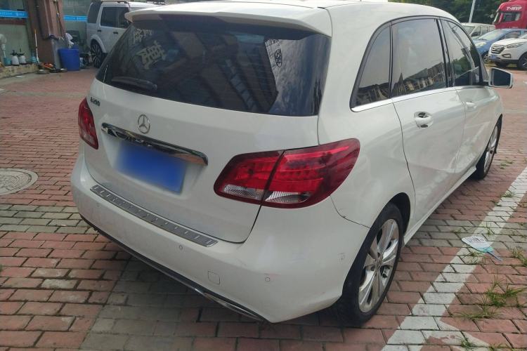 Used Mercedes-Benz B-Class 2017 B 200 Sport Edition Exterior 5