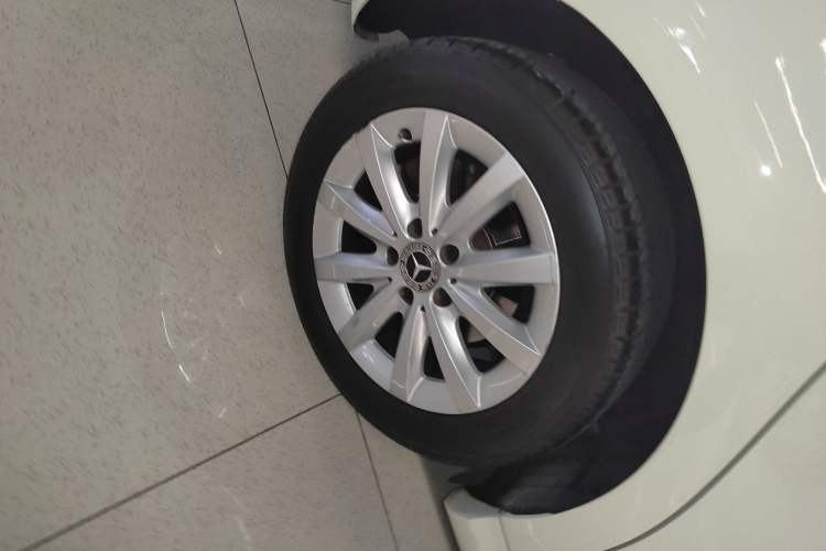 Used Mercedes-Benz B-Class 2017 B 180 Exterior 5