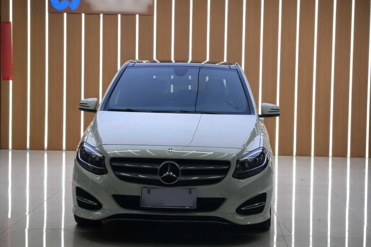 Used Mercedes-Benz B-Class 2017 B 200 Sport Edition Exterior 6