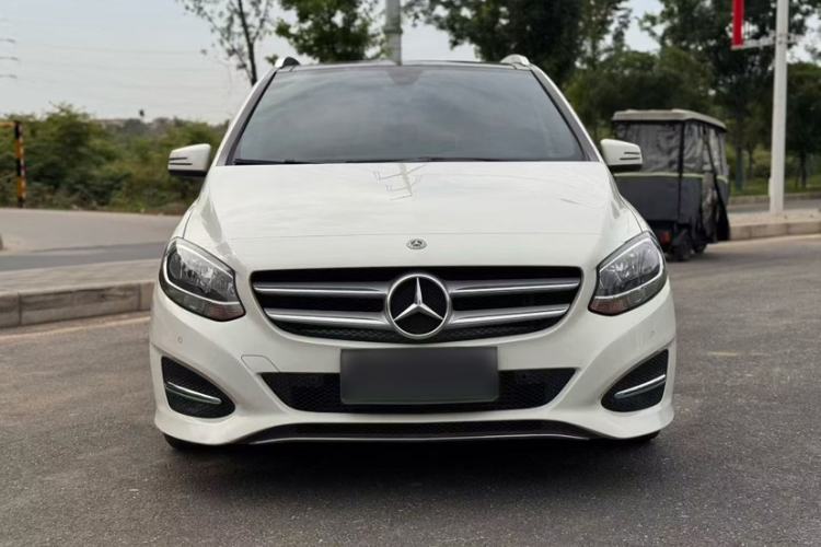 Used Mercedes-Benz B-Class 2017 B 200 Sport Edition Exterior 6