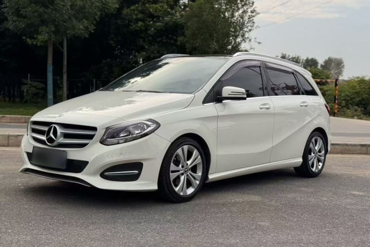 Used Mercedes-Benz B-Class 2017 B 200 Sport Edition Exterior 7