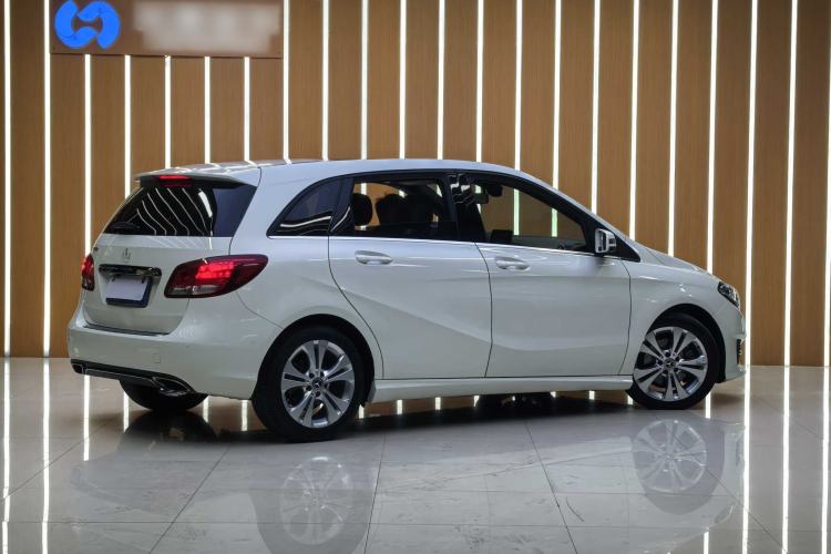 Used Mercedes-Benz B-Class 2017 B 200 Sport Edition Exterior 8