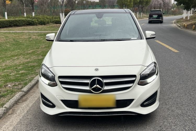 Used Mercedes-Benz B-Class 2017 B 200 Sport Edition Exterior 9
