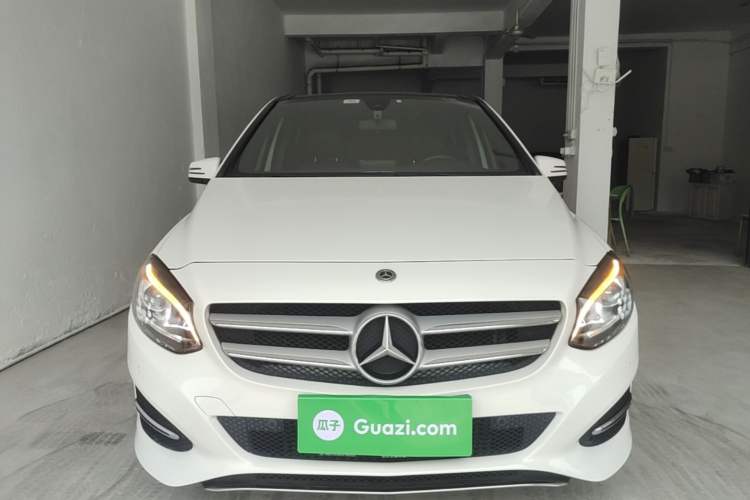 Used Mercedes-Benz B-Class 2017 B 200 Fashion Model Front