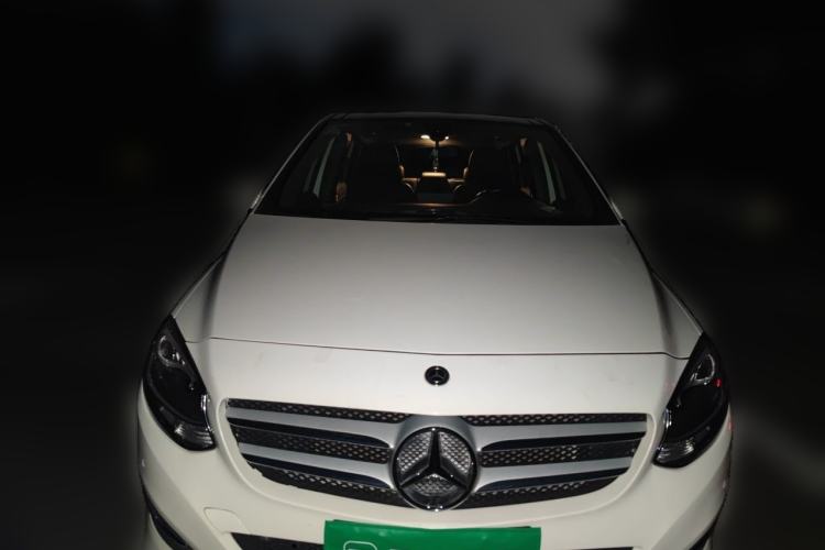 Used Mercedes-Benz B-Class 2017 B 200 Sport Edition Front