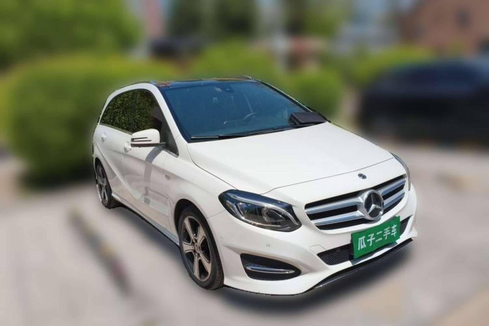 Used Mercedes-Benz B-Class 2017 B 200 Fashion Model Front Right 45 Deg