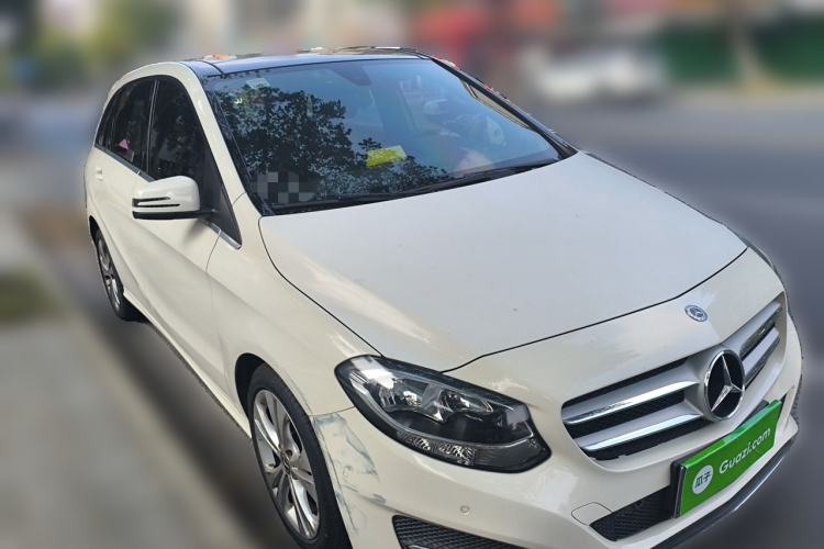 Used Mercedes-Benz B-Class 2017 B 200 Sport Edition Front Right 45 Deg