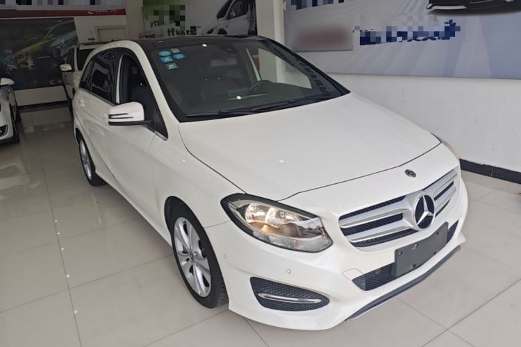 Used Mercedes-Benz B-Class 2017 B 200 Sport Edition Front Right 45 Deg