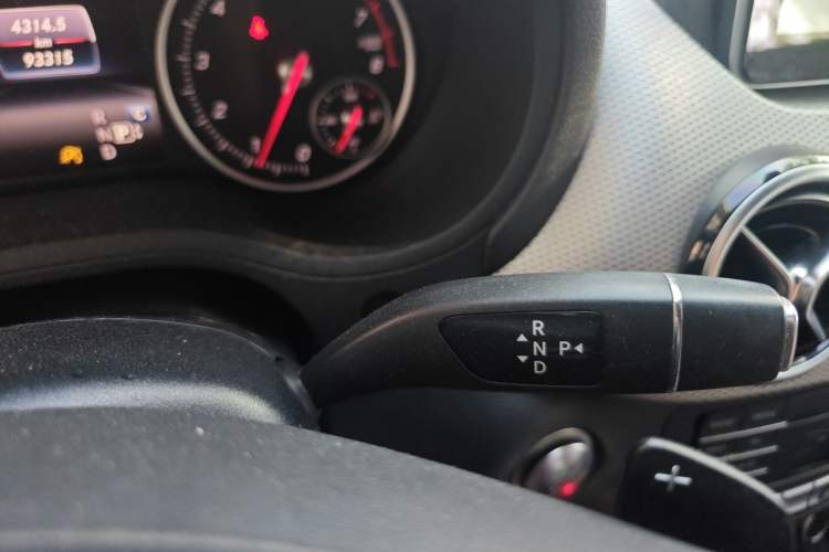 Used Mercedes-Benz B-Class 2017 B 200 Sport Edition Gear Lever