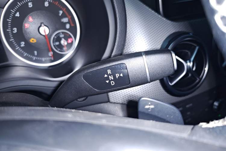 Used Mercedes-Benz B-Class 2017 B 200 Fashion Model Gear Lever
