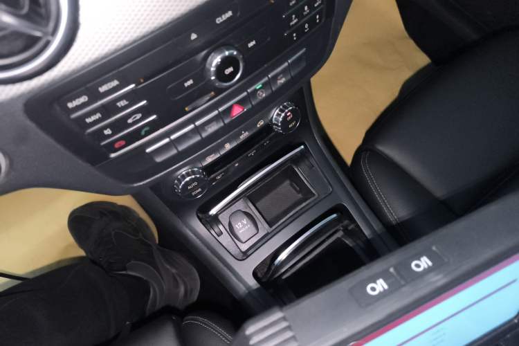 Used Mercedes-Benz B-Class 2017 B 200 Fashion Model Gear Lever
