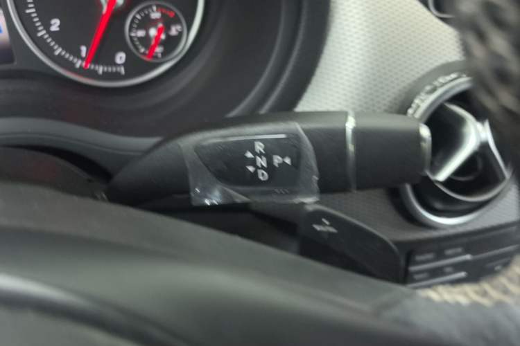 Used Mercedes-Benz B-Class 2017 B 200 Sport Edition Gear Lever