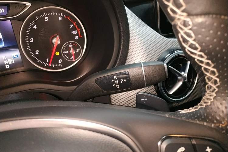Used Mercedes-Benz B-Class 2017 B 200 Fashion Model Gear Lever