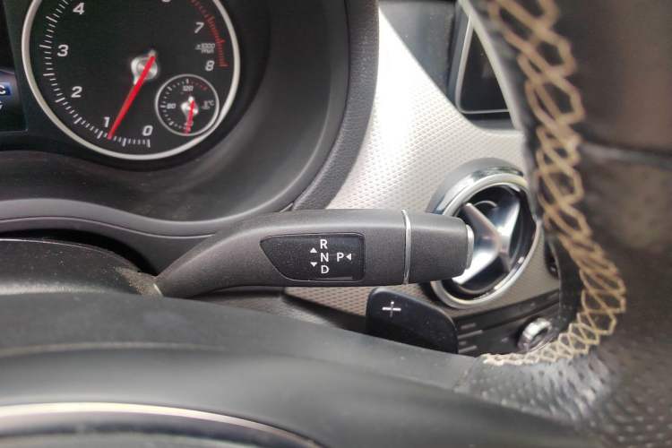 Used Mercedes-Benz B-Class 2017 B 200 Fashion Model Gear Lever
