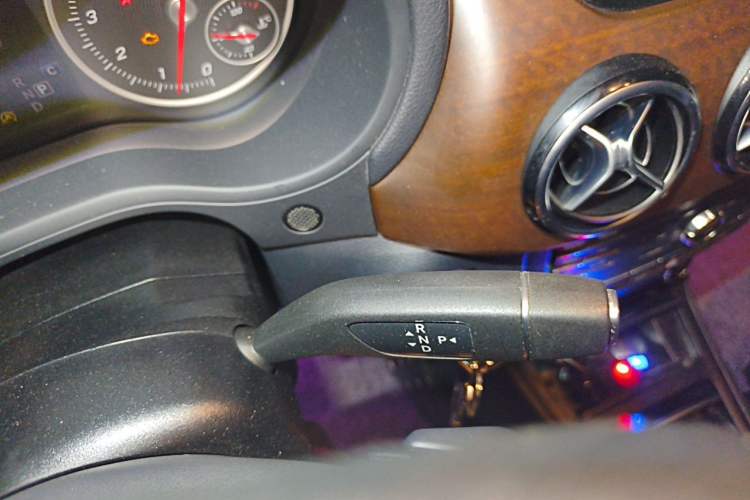 Used Mercedes-Benz B-Class 2017 B 200 Luxury Model Gear Lever