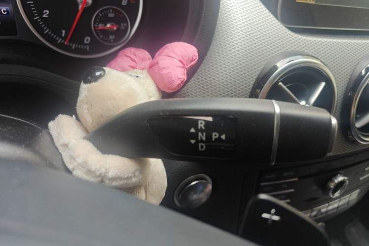 Used Mercedes-Benz B-Class 2017 B 200 Sport Edition Gear Lever