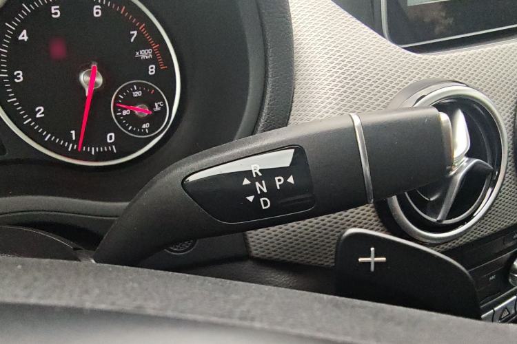 Used Mercedes-Benz B-Class 2017 B 200 Fashion Model Gear Lever
