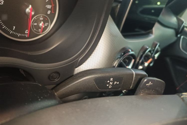 Used Mercedes-Benz B-Class 2017 B 200 Sport Edition Gear Lever