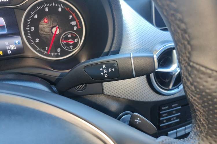 Used Mercedes-Benz B-Class 2017 B 200 Sport Edition Gear Lever