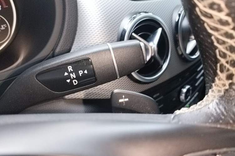 Used Mercedes-Benz B-Class 2017 B 200 Sport Edition Gear Lever