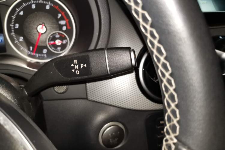 Used Mercedes-Benz B-Class 2017 B 200 Fashion Model Gear Lever