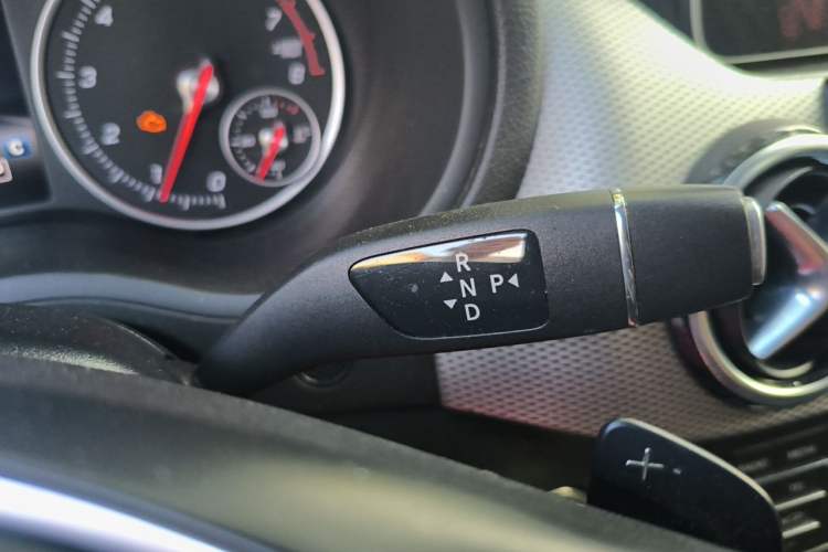 Used Mercedes-Benz B-Class 2017 B 200 Sport Edition Gear Lever