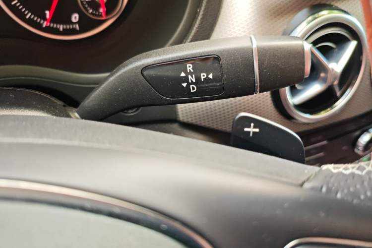 Used Mercedes-Benz B-Class 2017 B 200 Sport Edition Gear Lever