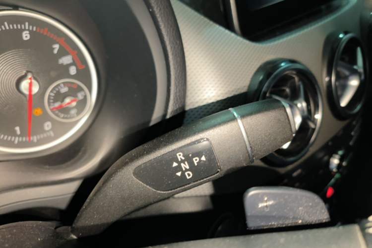 Used Mercedes-Benz B-Class 2017 B 200 Sport Edition Gear Lever