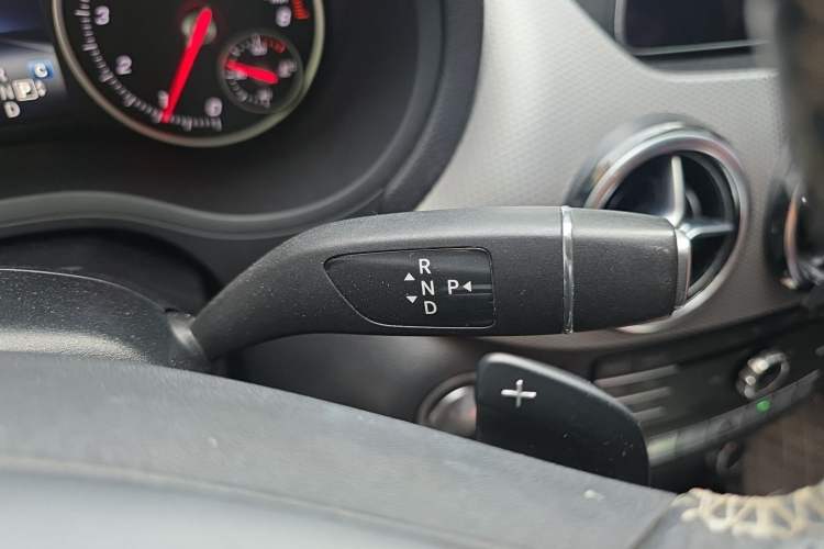 Used Mercedes-Benz B-Class 2017 B 200 Sport Edition Gear Lever