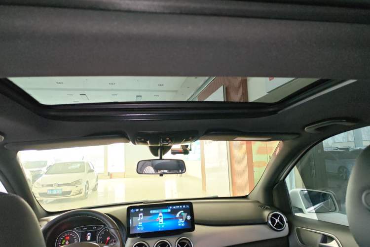 Used Mercedes-Benz B-Class 2017 B 200 Sport Edition Headliner