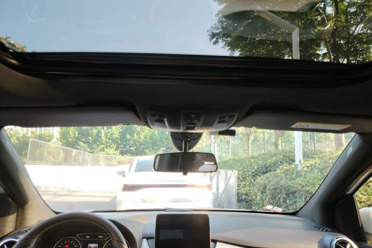 Used Mercedes-Benz B-Class 2017 B 200 Sport Edition Headliner