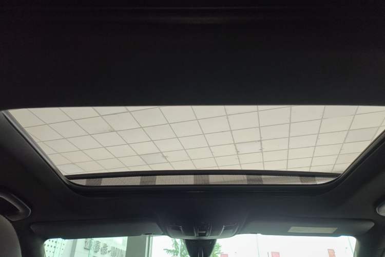 Used Mercedes-Benz B-Class 2017 B 200 Sport Edition Headliner