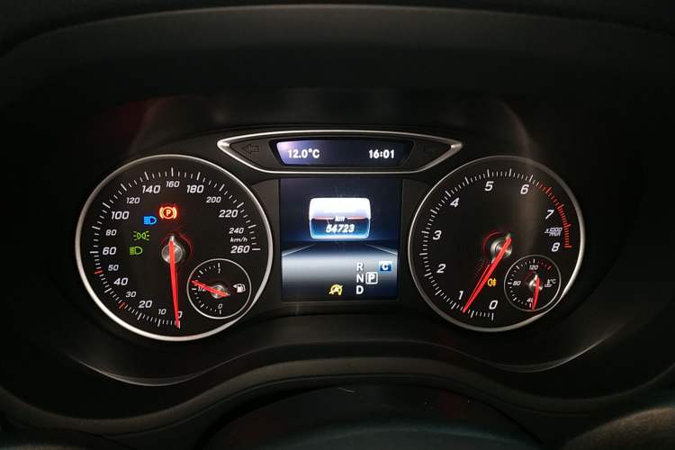 Used Mercedes-Benz B-Class 2017 B 200 Fashion Model Instrument Cluster