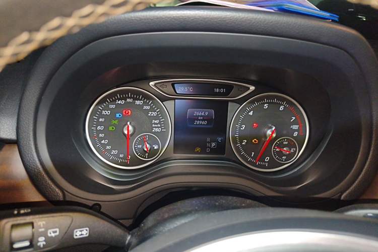 Used Mercedes-Benz B-Class 2017 B 200 Luxury Model Instrument Cluster