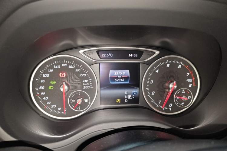 Used Mercedes-Benz B-Class 2017 B 200 Fashion Model Instrument Cluster