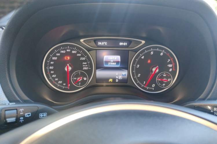 Used Mercedes-Benz B-Class 2017 B 200 Sport Edition Instrument Cluster