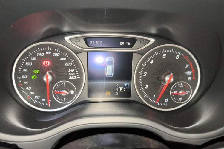 Used Mercedes-Benz B-Class 2017 B 200 Fashion Model Instrument Cluster