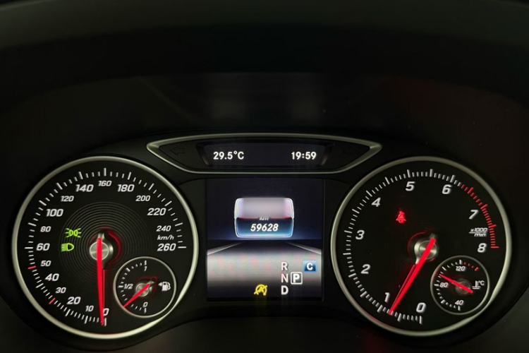 Used Mercedes-Benz B-Class 2017 B 200 Sport Edition Interior 1