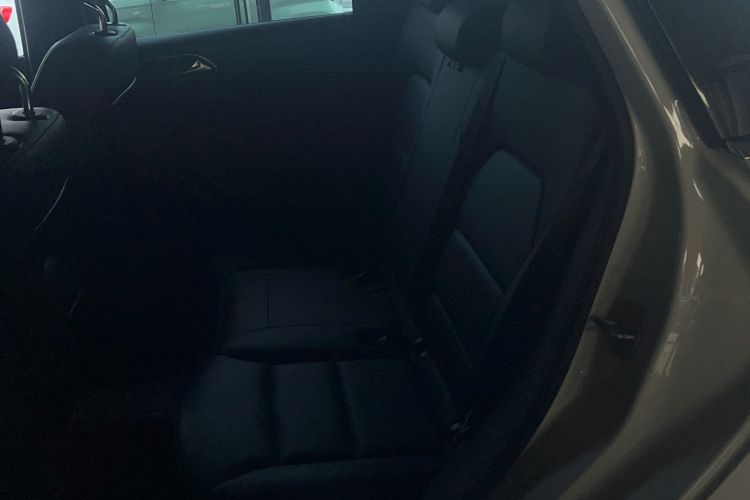 Used Mercedes-Benz B-Class 2017 B 200 Sport Edition Interior 1