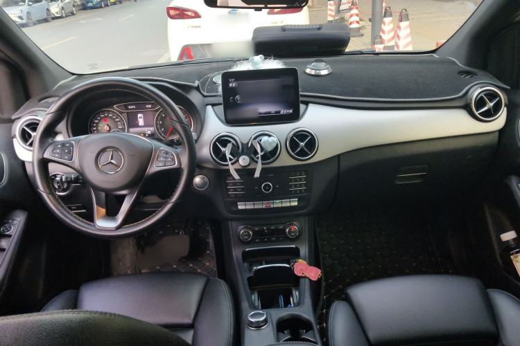 Used Mercedes-Benz B-Class 2017 B 200 Fashion Model Interior 2