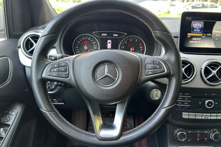 Used Mercedes-Benz B-Class 2017 B 200 Sport Edition Interior 2