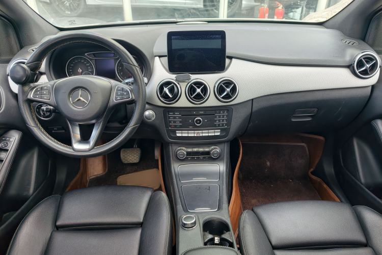 Used Mercedes-Benz B-Class 2017 B 200 Fashion Model Interior 2