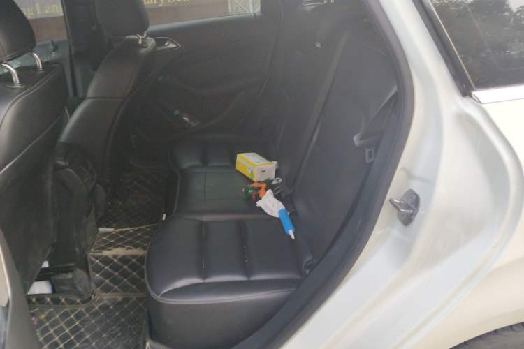 Used Mercedes-Benz B-Class 2017 B 200 Fashion Model Interior 4