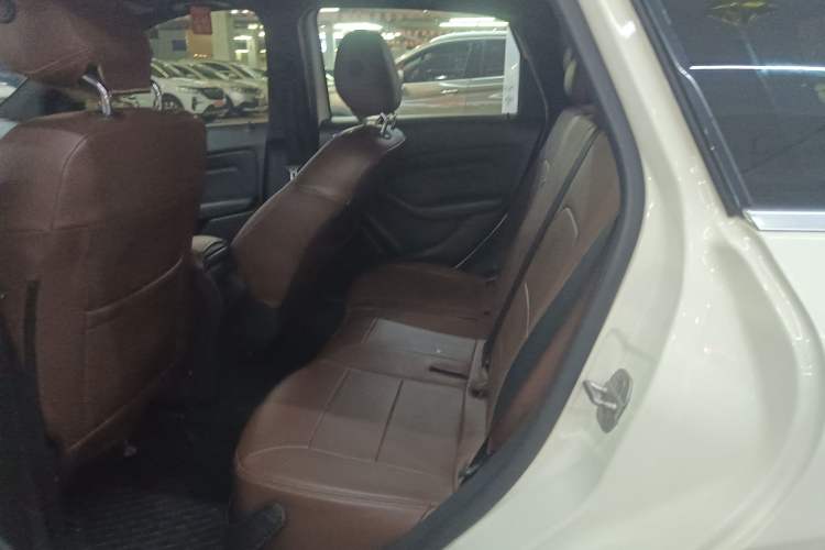 Used Mercedes-Benz B-Class 2017 B 200 Sport Edition Interior 4