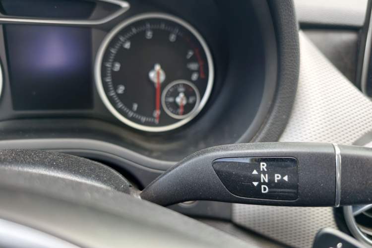 Used Mercedes-Benz B-Class 2017 B 200 Fashion Model Interior 5