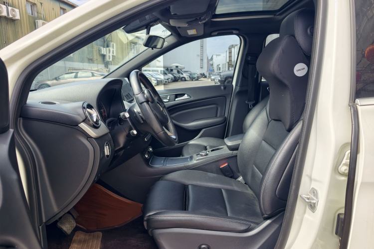Used Mercedes-Benz B-Class 2017 B 200 Fashion Model Interior 7