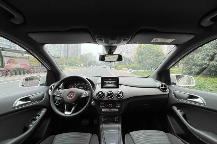 Used Mercedes-Benz B-Class 2017 B 180 Interior 8